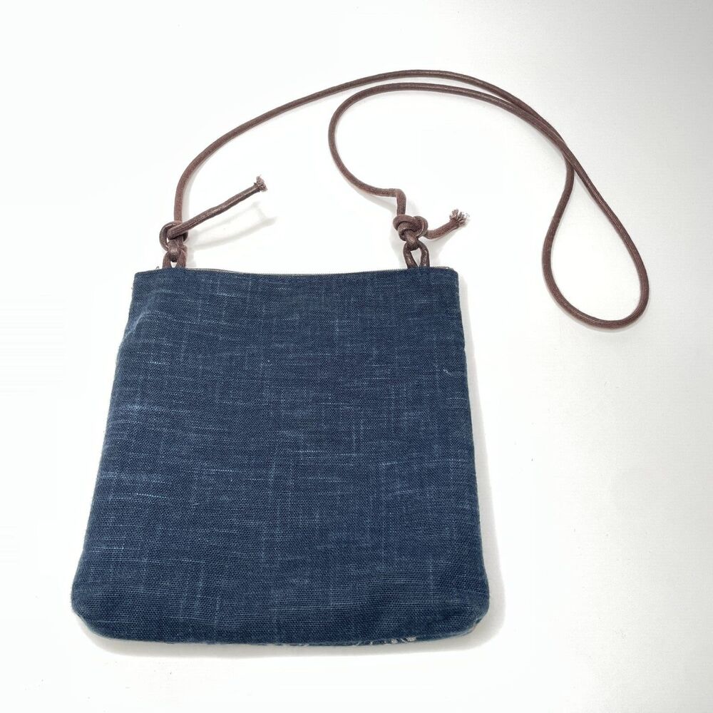 Sashiko Style Purse from Japan 2 Pockets Crossbody Indigo Flower Print - Picture 6 of 6